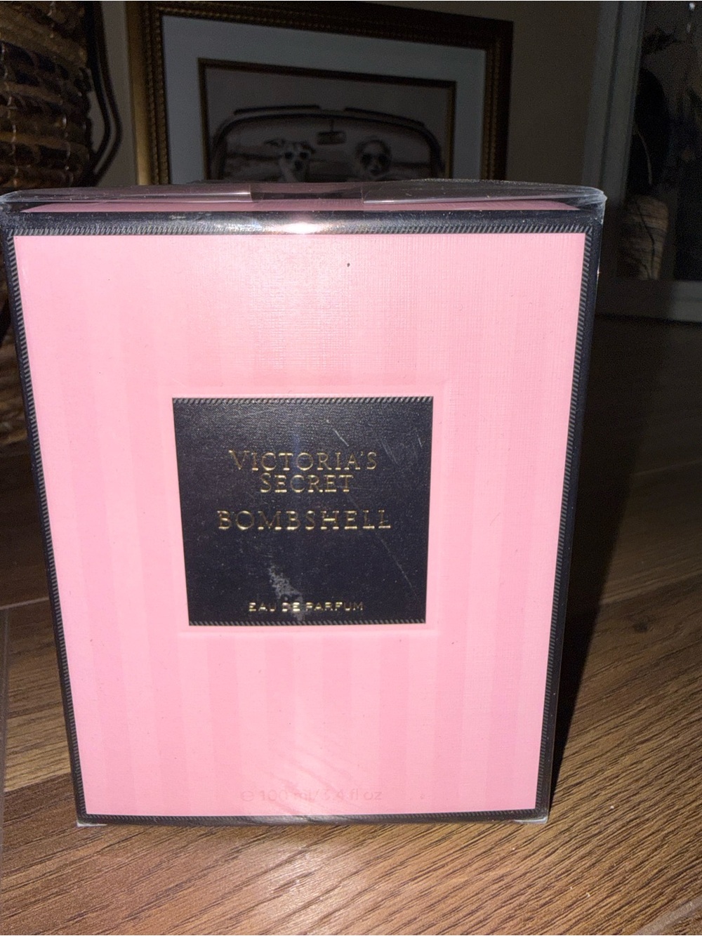 NWT - Victoria's Secret Bombshell